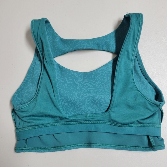 Lululemon Everlux Cut-Out Train Bra. - Picture 8 of 10
